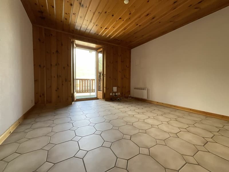 Wohnung mit 2.5 Zimmern zum Verkauf im Dorf Liddes (9)