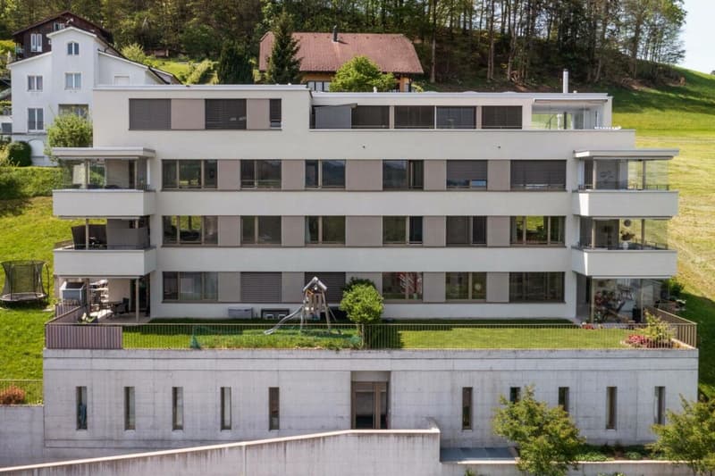 Modern apartment in a quiet location with fantastic views (12)