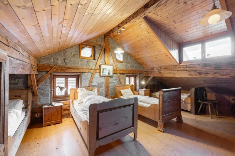 Maison d'Engadine avec charme d'origine au cœur de Sent (13)
