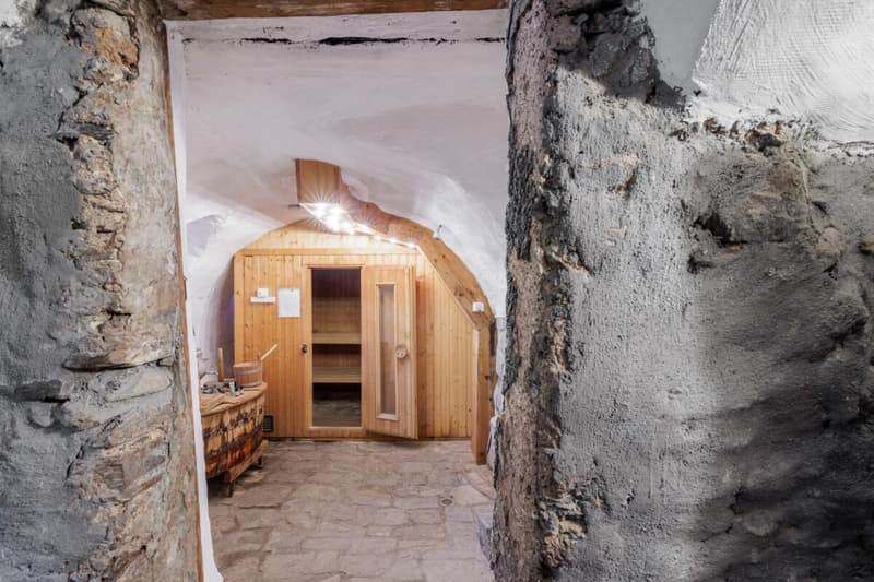 Maison d'Engadine avec charme d'origine au cœur de Sent (14)