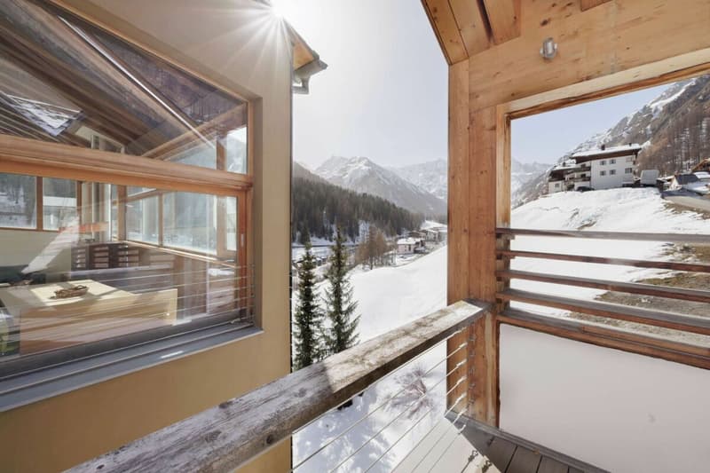 Spacious maisonette holiday apartment near the Samnaun / Ischgl ski resort with large terrace (3)