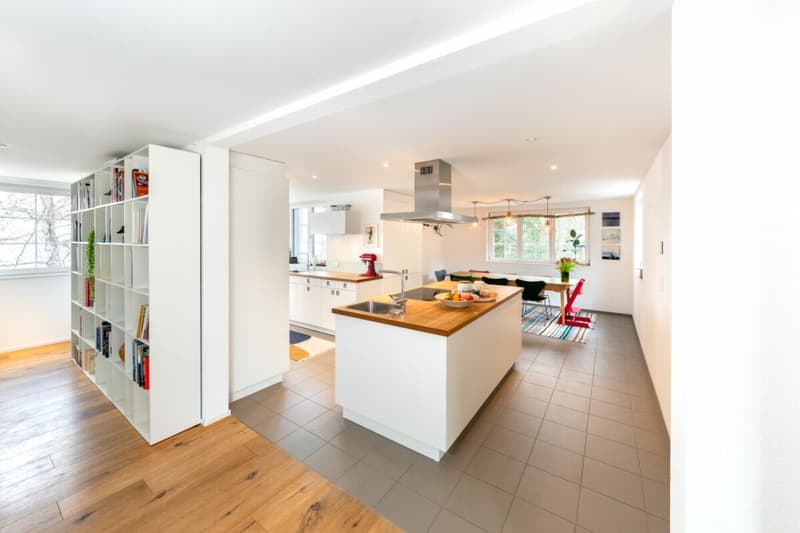 Wunderschönes, modern ausgebautes Einfamilienhaus mit absoluter Privatsphäre und Seesicht (3)