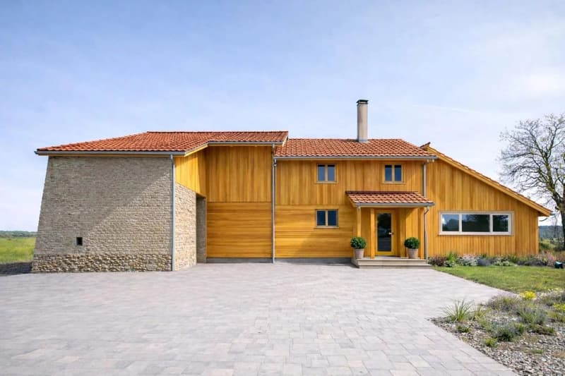 In Vendita: Progetto di vita verde, casa di 4.5 locali + 2 box per cavalli (2)