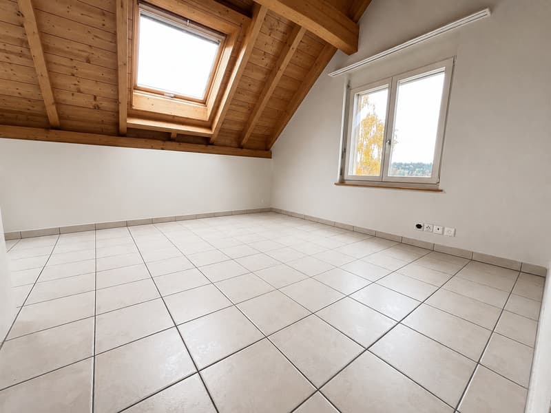 Hell 3-room duplex attic apartment with new kitchen and sauna for rent (3)