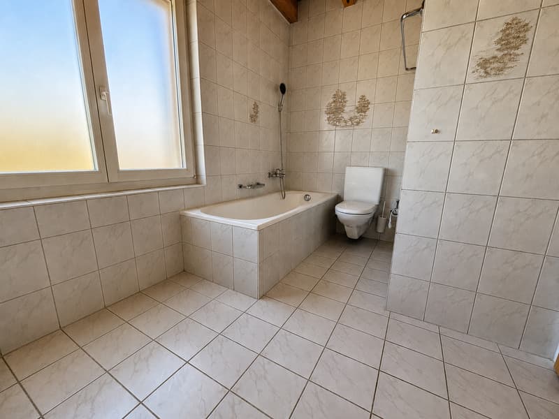 Hell 3-room duplex attic apartment with new kitchen and sauna for rent (11)
