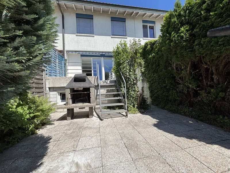 Casa a schiera moderna, fresca di ristrutturazione con 4½ locali e giardino in affitto a Pieterlen (9)