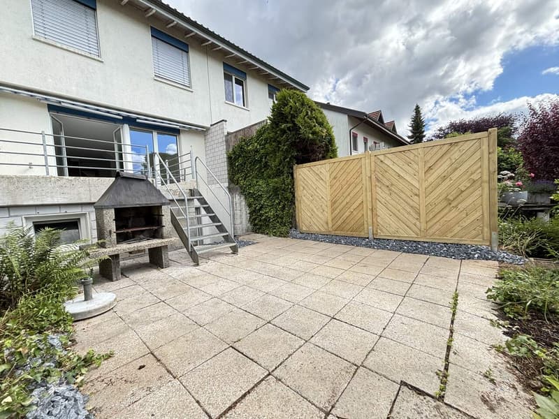 Casa a schiera moderna, fresca di ristrutturazione con 4½ locali e giardino in affitto a Pieterlen (10)