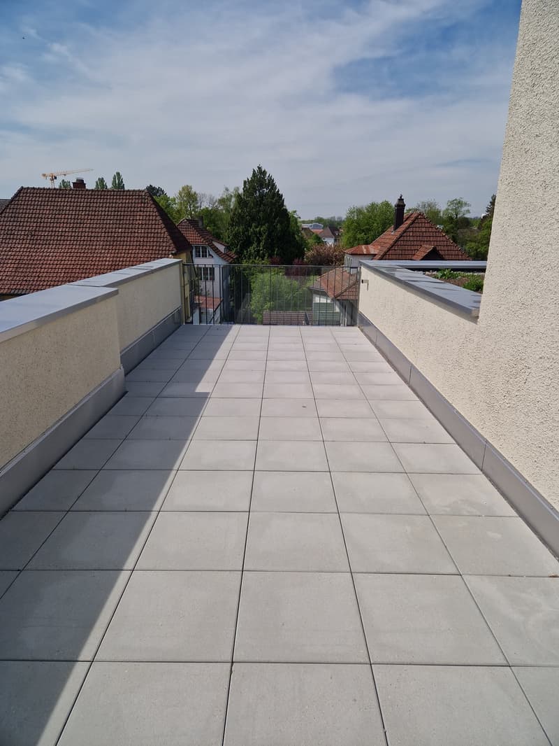 Attraktive 3½-Zimmer Attikawohnung mit grosser Loggia und Terrasse (10)