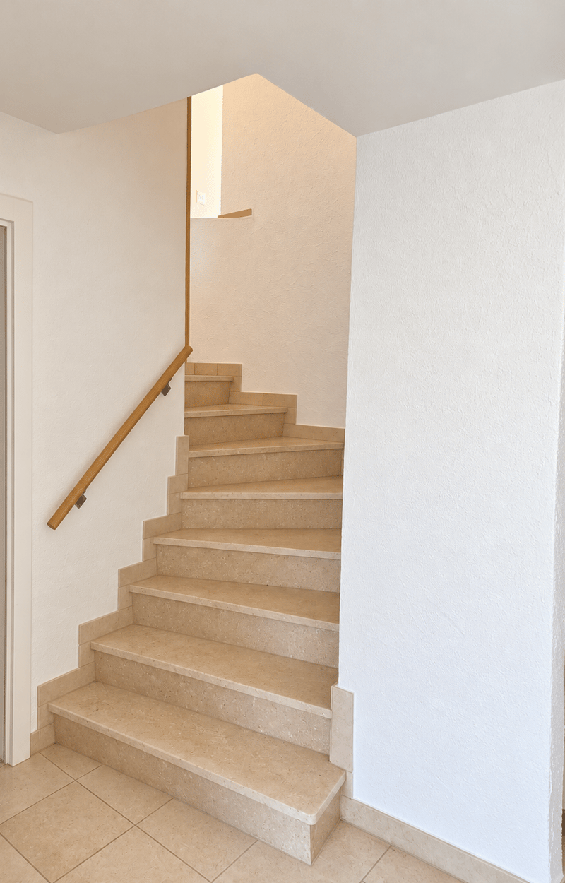 Grosszügiges Einfamilienhaus mit Wintergarten und Garten in Brügg zu vermieten (26)