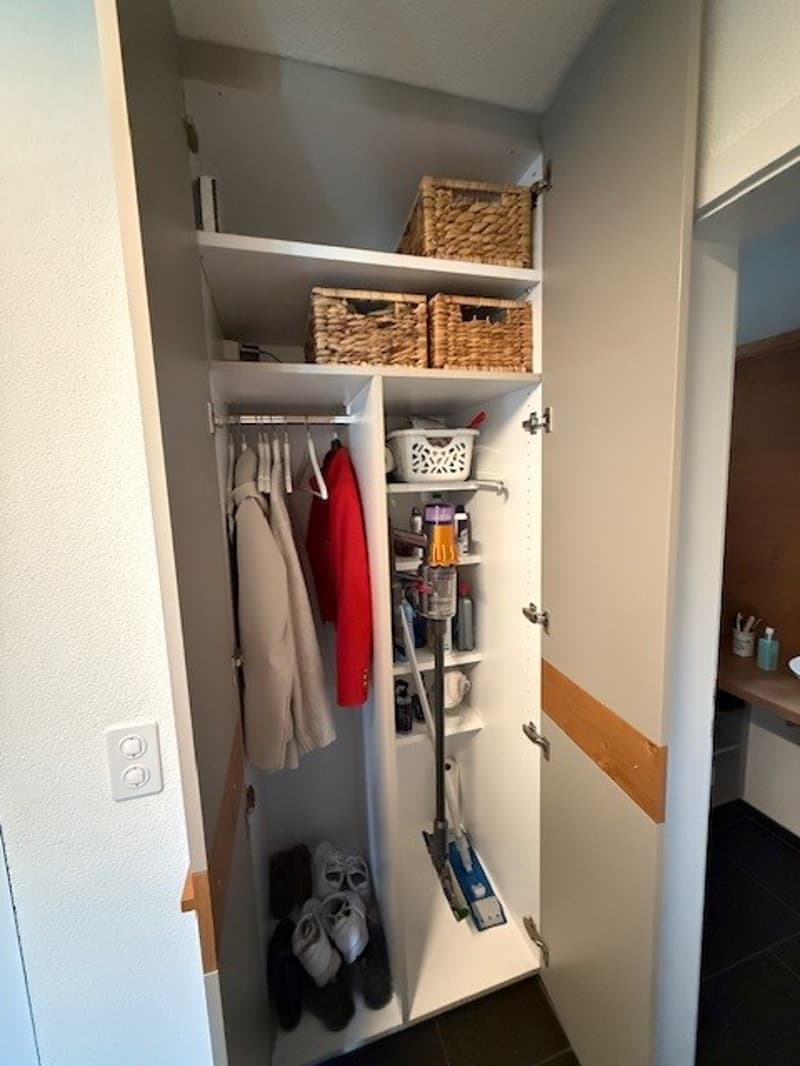 Einbauschrank / Garderobe EG