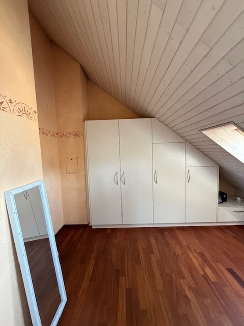 Einbauschränke Zimmer DG