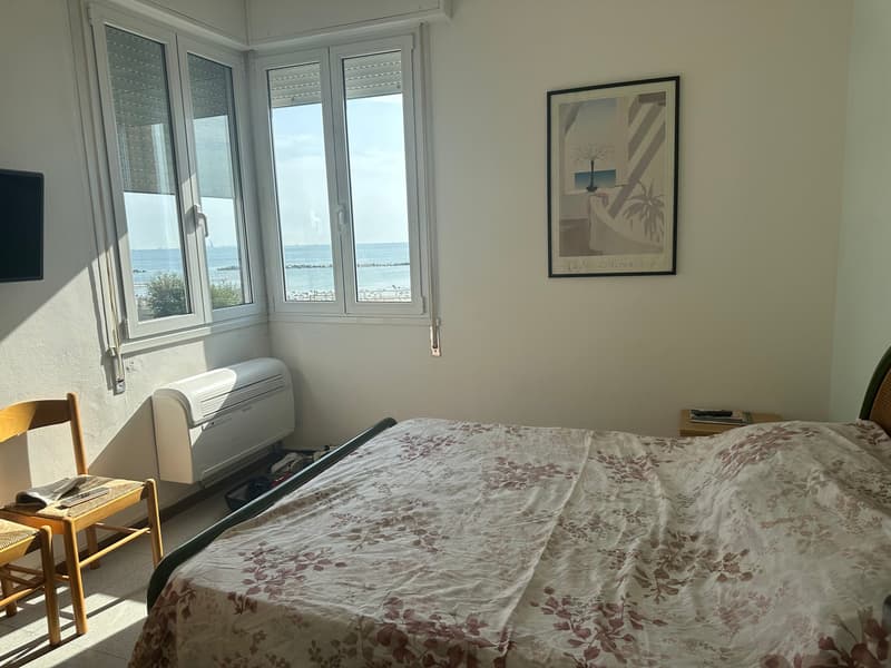 Charming apartment with Sea View and DIRECT ACCESS TO THE BEACH (9)