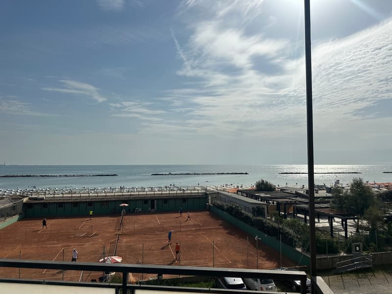 Charming apartment with Sea View and DIRECT ACCESS TO THE BEACH (7)