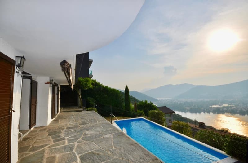 Villa con piscina e vista lago 180gradi - vendita diretta dal proprietario (2)