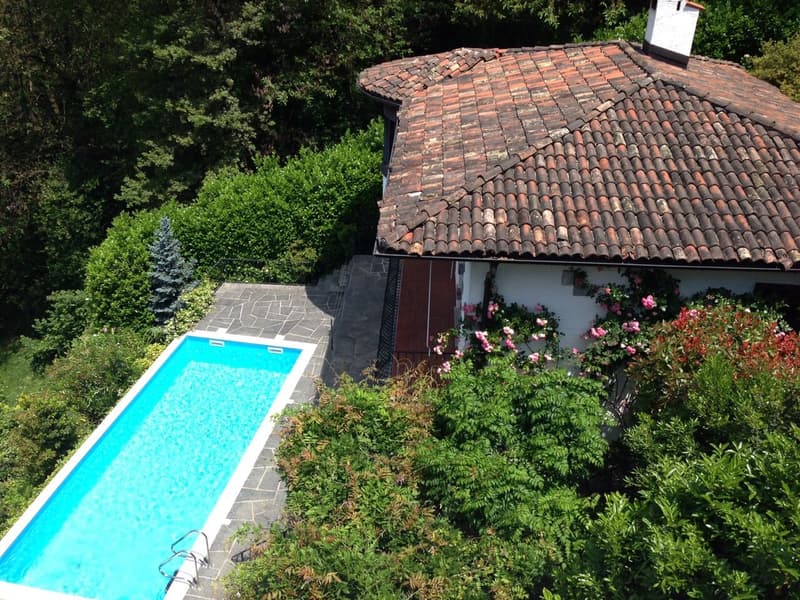 Villa con piscina e vista lago 180gradi - vendita diretta dal proprietario (9)