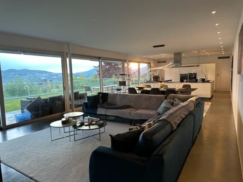 Moderna Villla con vista e piscina (6)