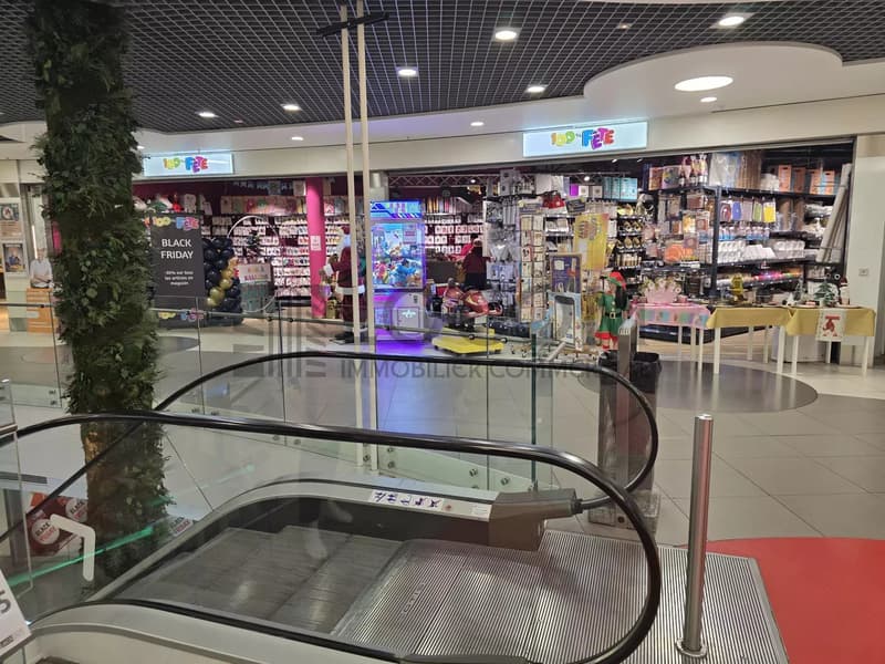Bella arcata nel centro commerciale Belair (4)