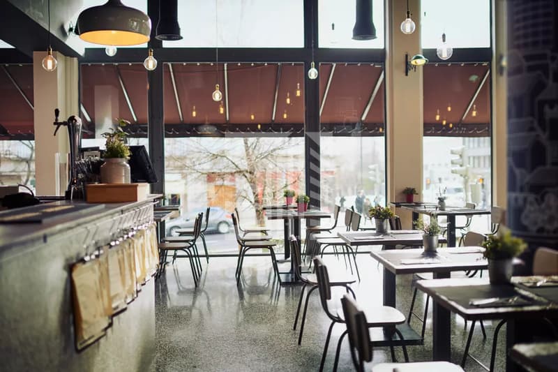 Fully equipped restaurant in Lausanne (1)