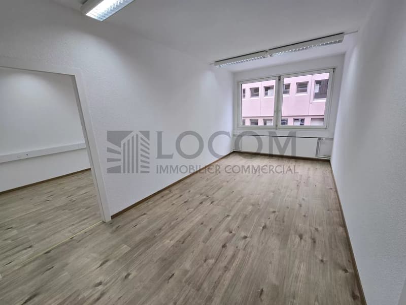 Locaux à louer dans immeuble équipé (5)