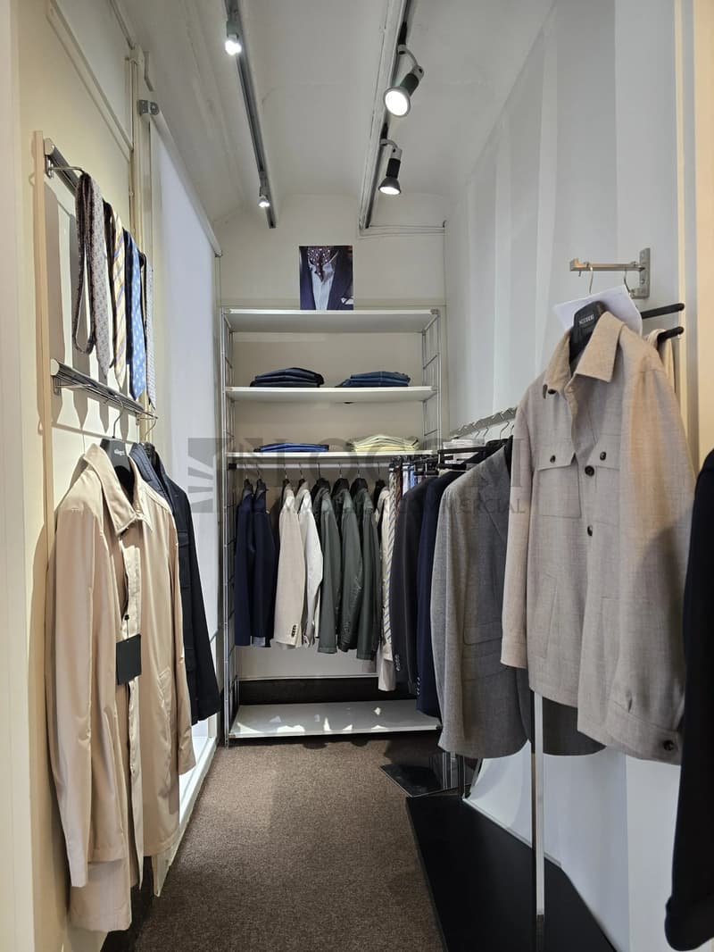 Belle arcade de 82 m² à la rue de la Paix à côté d'Hermès (4)
