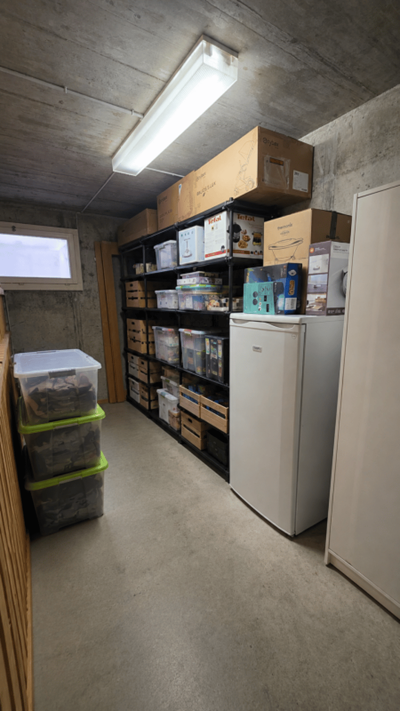 DANS UN QUARTIER PAISIBLE (13)