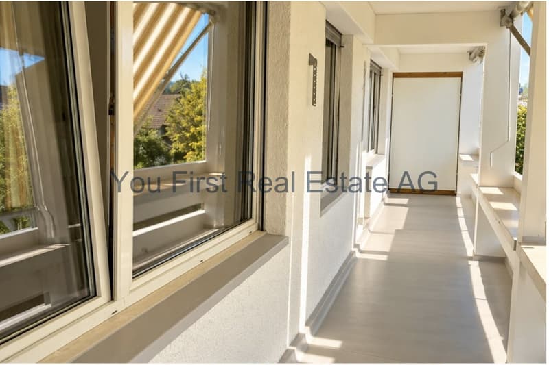 Ein Hauch von Luxus an der Längistrasse  mit Balkon (6)