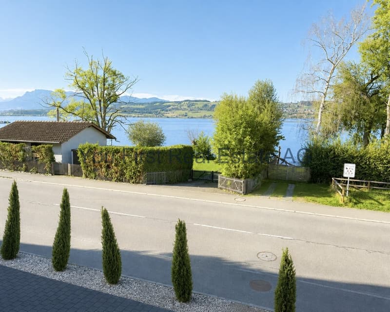 Traumhafte Seelage mit direktem Seezugang und parkähnlichem Grundstück