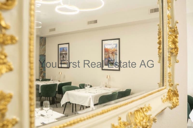 Edles Privatdining mit durchdachtem Raumkonzept und indirekter Beleuchtung