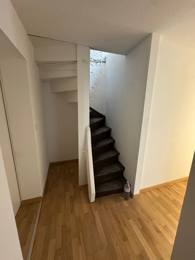 Charmantes Dachwohnung mit 2 Zimmern in Saint-Imier (6)