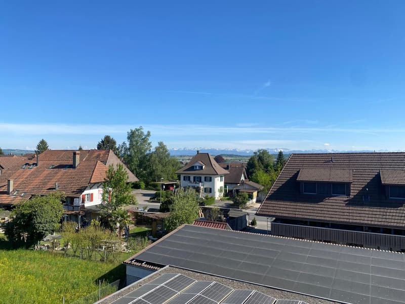 Über 5 % Bruttorendite – Attraktive Duplexwohnung mit Balkon in Müntschemier (4)