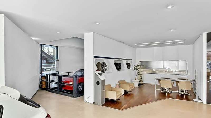 Contone - Edificio commerciale con showroom in posizione strategica / Gewerbegebäude mit Showroom in bester Lage (7)