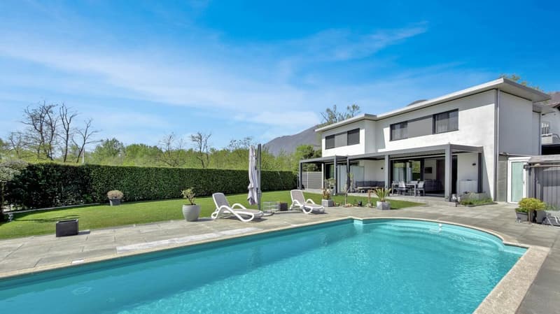 Gordola - Due case con piscina / Zwei Häuser mit Pool (1)