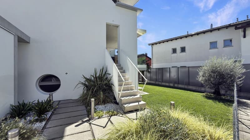 Losone - Exklusive Wohnung mit privatem Garten (17)
