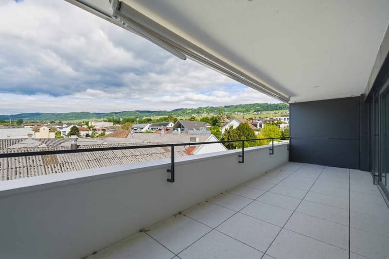 New cross apartment with 4.5 rooms and two balconies (5)