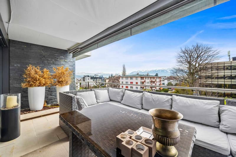 Contemporary 4.5-room duplex with balcony and garden (10)