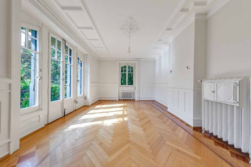 Exceptional Haussmannian apartment of 155m2 with garden. (5)