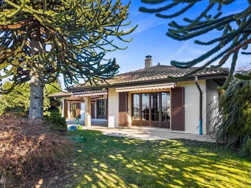Family property of high standing in a privileged environment in Sullens (2)