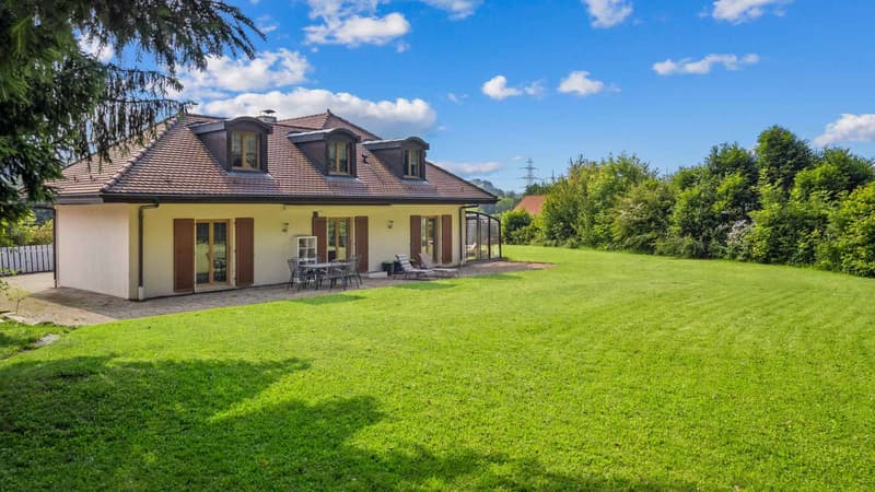 Magnificent single-family house with 7.5 rooms and large garden (3)