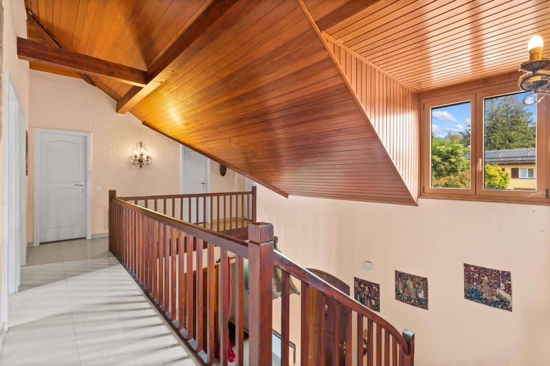 Magnificent single-family house with 7.5 rooms and large garden (7)