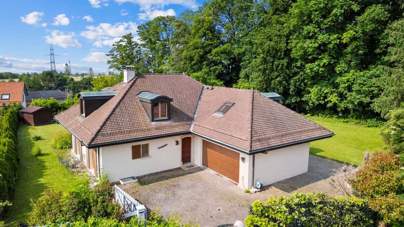 Magnificent single-family house with 7.5 rooms and large garden (1)