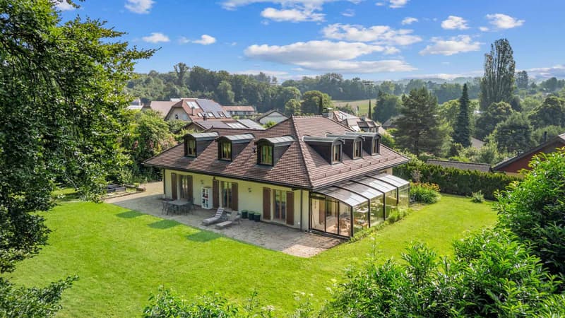 Magnificent single-family house with 7.5 rooms and large garden (2)