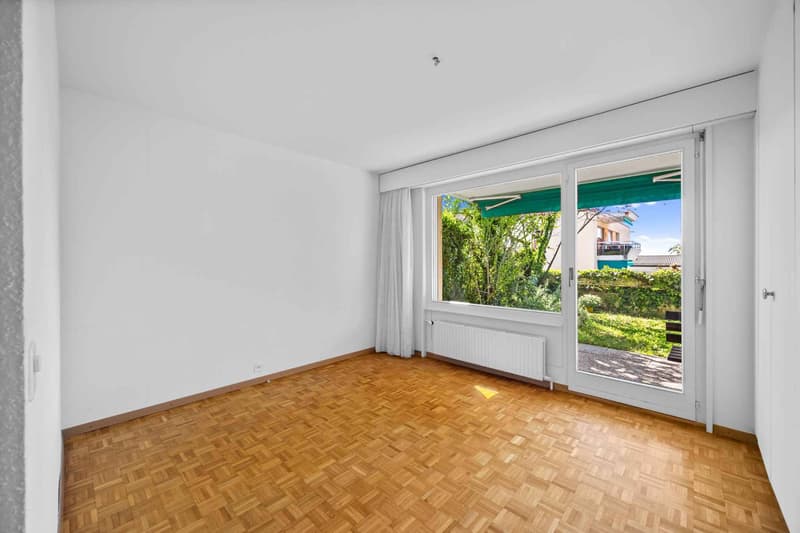 Spacious 4.5-room apartment with garden in Pully (7)