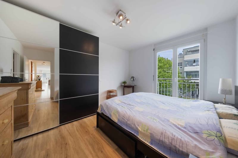 Apartment with 4.5 rooms located five minutes walk from the lake shore (9)