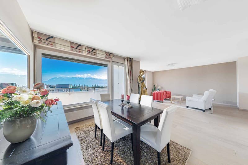 Wunderschöne 5,5-Zimmer-Wohnung mit Panoramablick auf den See und die Berge (4)
