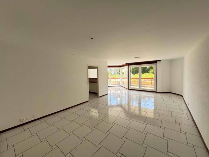 Spacieux appartement de 3,5 pièces dans un quartier prisé de la ville ! (3)