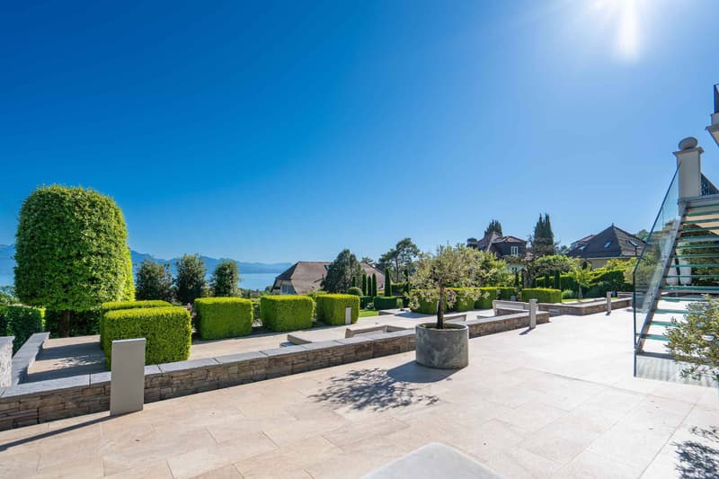 Prestigious residence nestled in a residential area (13)
