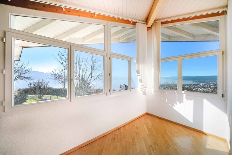 Villa von Ausnahme mit Pool und atemberaubendem Blick auf den See (8)