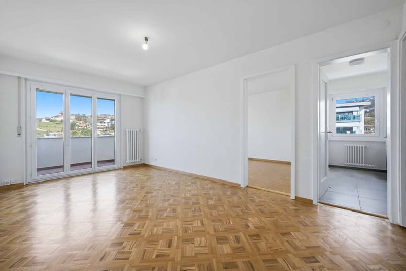 Bell'appartamento ristrutturato di 3,5 locali con vista sul lago (1)