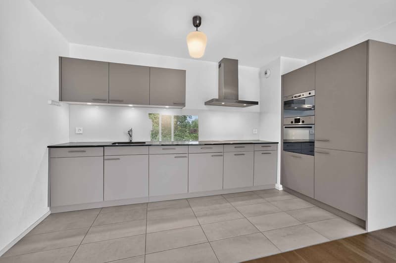 Schönes 3.5-Zimmer-Apartment in St-Sulpice (4)