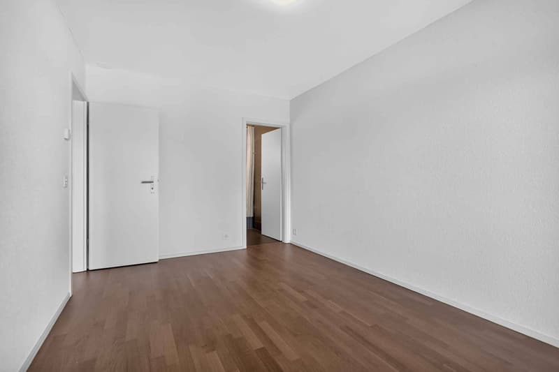 Schönes 3.5-Zimmer-Apartment in St-Sulpice (9)